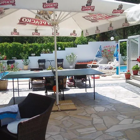 Kristian Family Hotel 2*